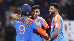 IND vs SL: అందుకే సిరాజ్‌ను కాదని..రింకూతో బౌలింగ్ చేయించా: సూర్య‌ (Video)