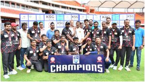 పారా అథ్లెట్లకు స్పోర్ట్స్ జర్నలిస్ట్‌‌ల చేయూత