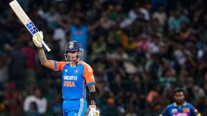 IND vs SL: చరిత్ర సృష్టించిన సూర్యకుమార్ యాదవ్.. కోహ్లీ వరల్డ్ రికార్డ్ సమం!