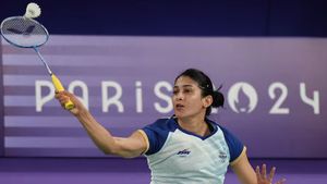 కోరుకున్న కోచ్‌ను ఇవ్వలేదు .. అన్నీ దొంగ లెక్కలే: స్టార్ షట్లర్ ఫైర్