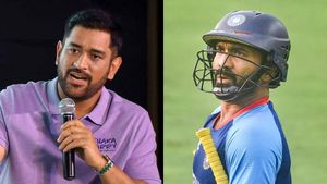 ధోనీ విషయంలో చాలా పెద్ద తప్పు చేశాను.. క్షమించండి: దినేశ్ కార్తీక్