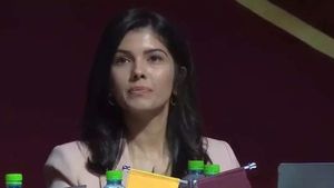 ఆ విదేశీ ప్లేయర్‌ను బ్యాన్ చేయండి- ఐపీఎల్ మీటింగ్‌లో కావ్య మారన్