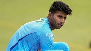 మయాంక్ యాదవ్ మరింత ఎక్కువ బౌలింగ్ చేయాలి: మాజీ బౌలింగ్ కోచ్