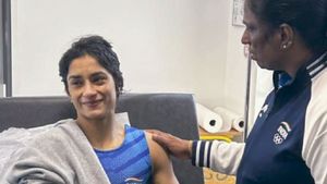 అందుకే ఫైనల్‌కు ముందు వినేష్ ఫోగట్ బరువు పెరిగింది!