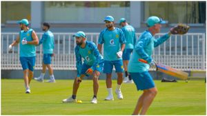 PAK Vs BAN: స్పిన్నర్ లేకుండానే టెస్ట్ కు సిద్దమవుతోన్న పాక్..