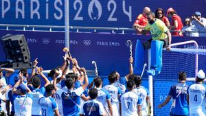 పీఆర్ శ్రీజేష్‌కు ఘన వీడ్కోలు.. హాకీ స్టిక్స్‌తో జేజేలు!(వీడియో)