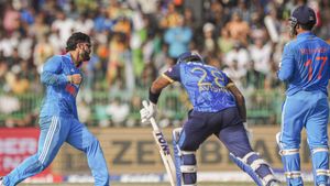 IND vs SL: రఫ్ఫాడించిన అరంగేట్ర ప్లేయర్.. అవిష్కా సెంచరీ జస్ట్ మిస్!