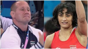 వినేష్ ఫోగట్ చనిపోతుందేమోనని భయపడ్డాం: పర్సనల్ కోచ్