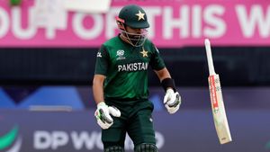 Babar Azam: నీ బొమ్మ తిరగబడిందిరా ఆజాము!