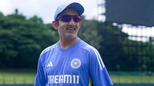 గంభీర్ ట్రక్ డ్రైవర్‌తో గొడవపడి..కాలర్ పట్టుకొని!- మాజీ క్రికెటర్