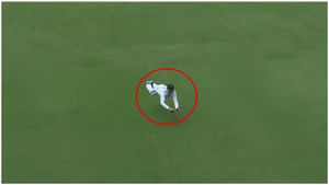 Duleep Trophy 2024: వారెవ్వా వాటే క్యాచ్.. బిత్తరపోయిన రిషభ్ పంత్! (వీడియో)