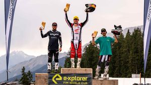 చరిత్ర సృష్టించిన ఇండీ రేసింగ్..!