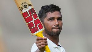 సర్ఫరాజ్ తమ్ముడు ముషీర్ ఖాన్‌కు రోడ్డు ప్రమాదం.. తీవ్ర గాయాలు!