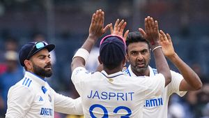 IND vs BAN: చరిత్ర సృష్టించిన అశ్విన్.. దిగ్గజాల రికార్డులు బద్దలు!