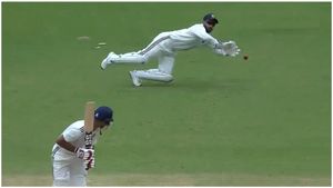 Duleep Trophy 2024: రిషభ్ పంత్ స్టన్నింగ్ క్యాచ్.. నోరెళ్లబెట్టిన శుభ్‌మన్ గిల్! (వీడియో)