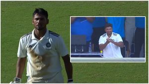 Duleep Trophy 2024: తమ్ముడి శతకం.. అన్న సంబరం!( వీడియో)