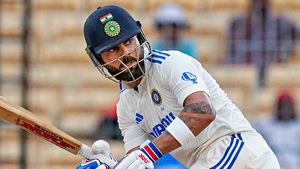 IND vs BAN: చరిత్ర సృష్టించిన కోహ్లి.. సచిన్ సరసన!