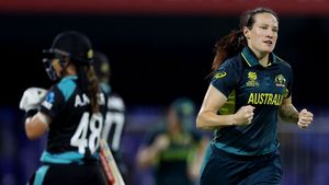 Women's T20WC: న్యూజిలాండ్‌పై ఆస్ట్రేలియా ఘన విజయం.. టేబుల్ టాపర్‌గా!