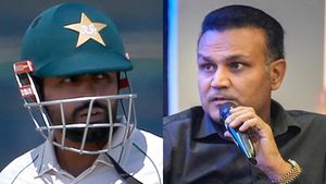 బాబర్ బాగుపడాలంటే అదొక్కటే మార్గం: సెహ్వాగ్