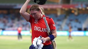 Women's T20WC: ఇంగ్లండ్ ఇంటికి.. సెమీస్‌లో ఎవరెవరంటే?