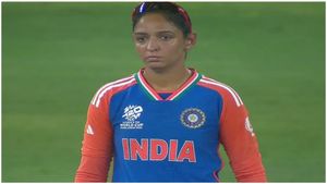 Women's T20 World Cup: చరిత్ర సృష్టించిన హర్మన్‌ప్రీత్ కౌర్..!