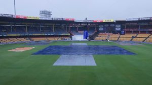 IND vs NZ: తొలి సెషన్ వర్షార్పణం