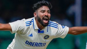 IND vs NZ: విశ్రాంతి కాదు.. సిరాజ్‌పై వేటుకు కారణం ఇదే!