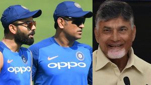 ధోనీ కాదు.. కోహ్లీ అంటేనే ఇష్టం: చంద్రబాబు నాయుడు (వీడియో)