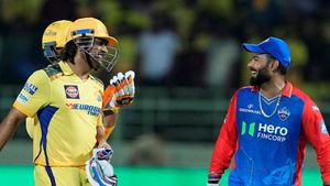 IPL 2025: ధోనీ వ్యూహాలు.. పంత్ కోసం స్టార్ ప్లేయర్లను వదిలేస్తున్న సీఎస్కే!