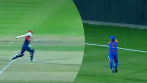 IND vs UAE: వారెవ్వా బదోని వాటే క్యాచ్.. వావ్ అనాల్సిందే! (వీడియో)