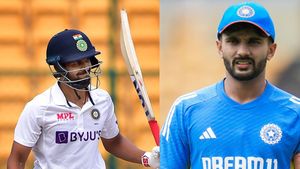 IND vs AUS: గుడ్లు పెట్టిన నితీశ్ రెడ్డి- రుతురాజ్.. కుప్పకూలిన భారత్