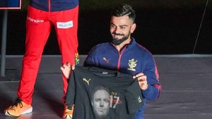 కంగ్రాట్స్ బిస్కోట్టి.. డివిలియర్స్‌కు విరాట్ కోహ్లీ స్పెషల్ విషెస్!