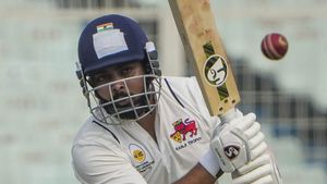 Ranji Trophy 2024: పృథ్వీ షా ఎక్స్‌ట్రాలు.. జట్టు నుంచి తప్పించిన ముంబై!