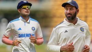 గిల్ ఆ స్థానాన్ని వదిలేస్తే మంచిది.. ఎందుకంటే?- పుజారా