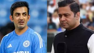 బుద్ది తక్కువ నిర్ణయం.. అది గంభీర్ శత్రువుల ప్రచారం: ఆకాశ్ చోప్రా