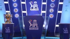 ఐపీఎల్ వేలం 2025 : కాసుల వర్షం ఎవరిపై కురుస్తుంది..?