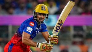 IPL 2025: మెగావేలం ముంగిట ఆర్సీబీ మాజీ ప్లేయర్ సంచలన బ్యాటింగ్.. ట్రిపుల్ సెంచరీ!
