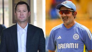 భారత్‌తో పాంటింగ్‌‌కు ఏం సంబంధం? వెళ్లి ఆసీస్ సంగతి చూసుకోమనండి: గంభీర్