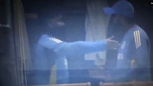 IND vs NZ: రిషభ్ పంత్‌ను తిట్టిన రోహిత్ శర్మ(వీడియో)