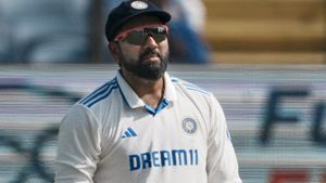 55 ఏళ్లలో తొలిసారి.. కెప్టెన్‌గా రోహిత్ శర్మ చెత్త రికార్డ్!