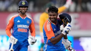 IND vs SA: చరిత్ర సృష్టించిన సంజూ శాంసన్.. సెంచరీతో ఆల్‌టైమ్ రికార్డ్!