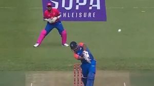 ఒకే ఓవర్‌‌లో 30 పరుగులు.. స్టువర్ట్ బిన్నీ సంచలన బ్యాటింగ్!(వీడియో)