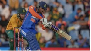 IND vs SA: చరిత్ర సృష్టించిన తిలక్ వర్మ.. 14 ఏళ్ల రికార్డ్ బద్దలు!