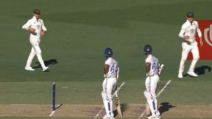 యశస్వీ X లబుషేన్.. దమ్ముంటే రనౌట్ చేయ్!(వీడియో)