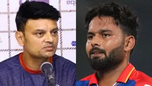 డబ్బుల కోసమే రిషభ్ పంత్ ఢిల్లీని వదిలేసాడు: హెడ్ కోచ్