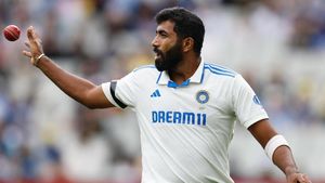 IND vs AUS: నల్ల బ్యాడ్జీలతో టీమిండియా ఆటగాళ్లు.. ఎందుకంటే..?