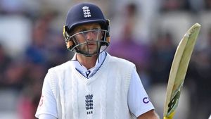 చరిత్ర సృష్టించిన జో రూట్.. ద్రవిడ్ రికార్డు బ్రేక్!