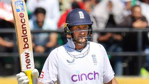 చరిత్ర సృష్టించిన జో రూట్.. సచిన్ ఆల్‌టైమ్ రికార్డ్ బద్దలు!