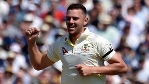 IND Vs AUS: ఆస్ట్రేలియాకు ఎదురు దెబ్బ.. సిరీస్ కు దూరమైన హేజిల్ వుడ్..!