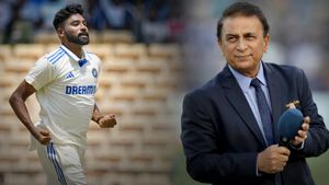 సిరాజ్ ఈ ఎక్స్‌ట్రాలే తగ్గించుకో: సునీల్ గవాస్కర్